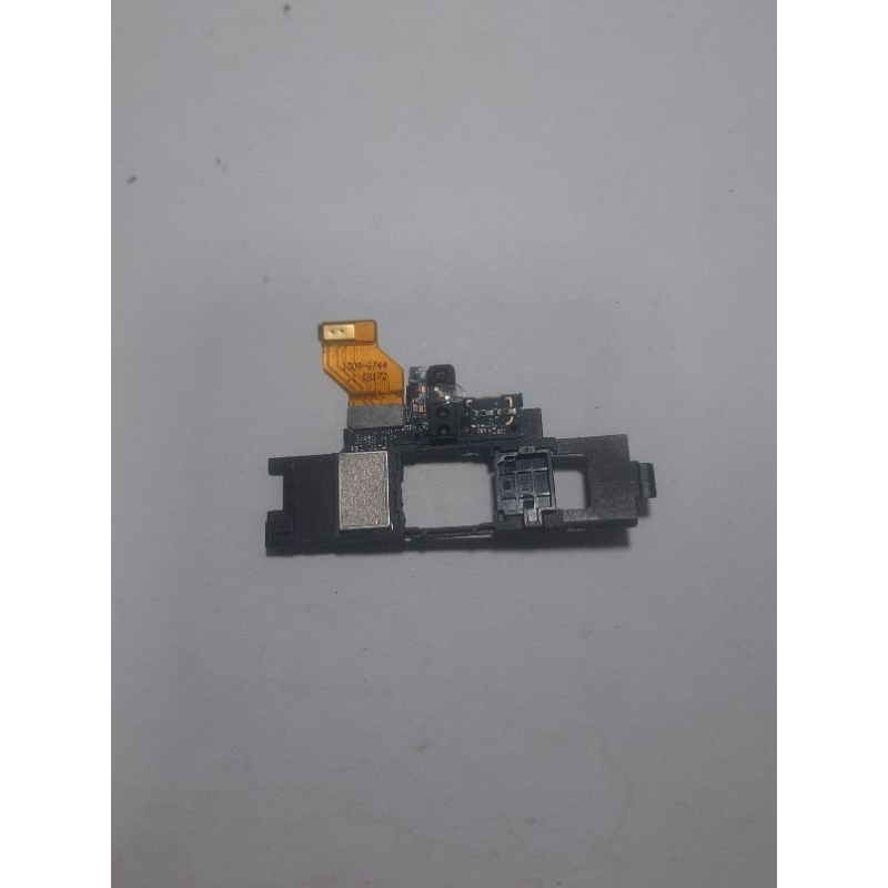 FLEKSIBEL FLASH & LAMPU SELFI SONY XPERIA XZ2