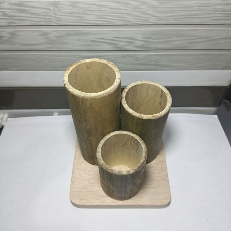 

Tempat Penyimpanan Pensil Pulpen / Tempat Penyimpanan Alat Tulis Dari Bambu