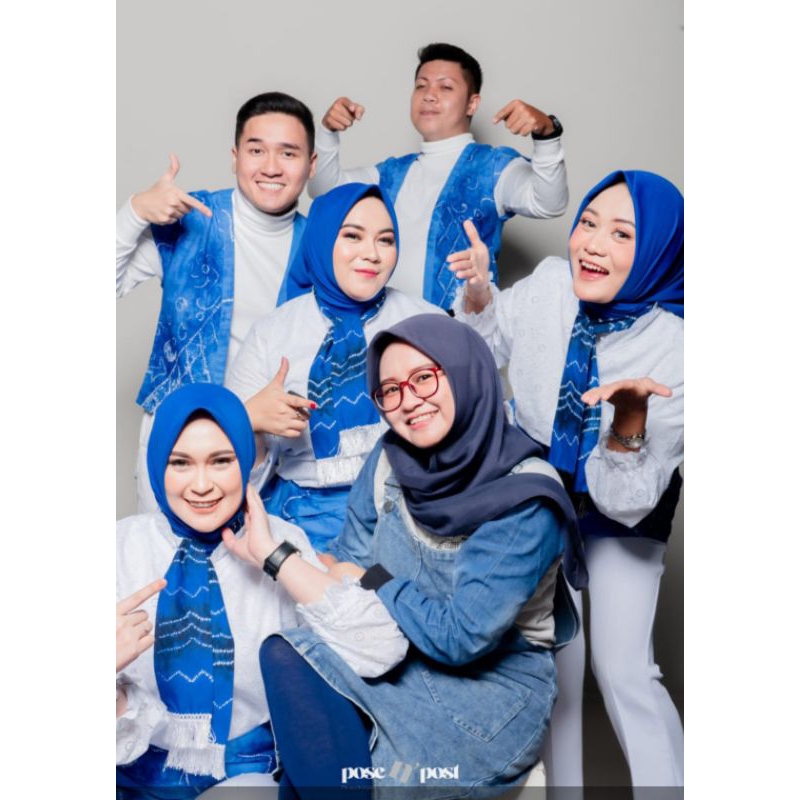 Syal sasirangan renda putih