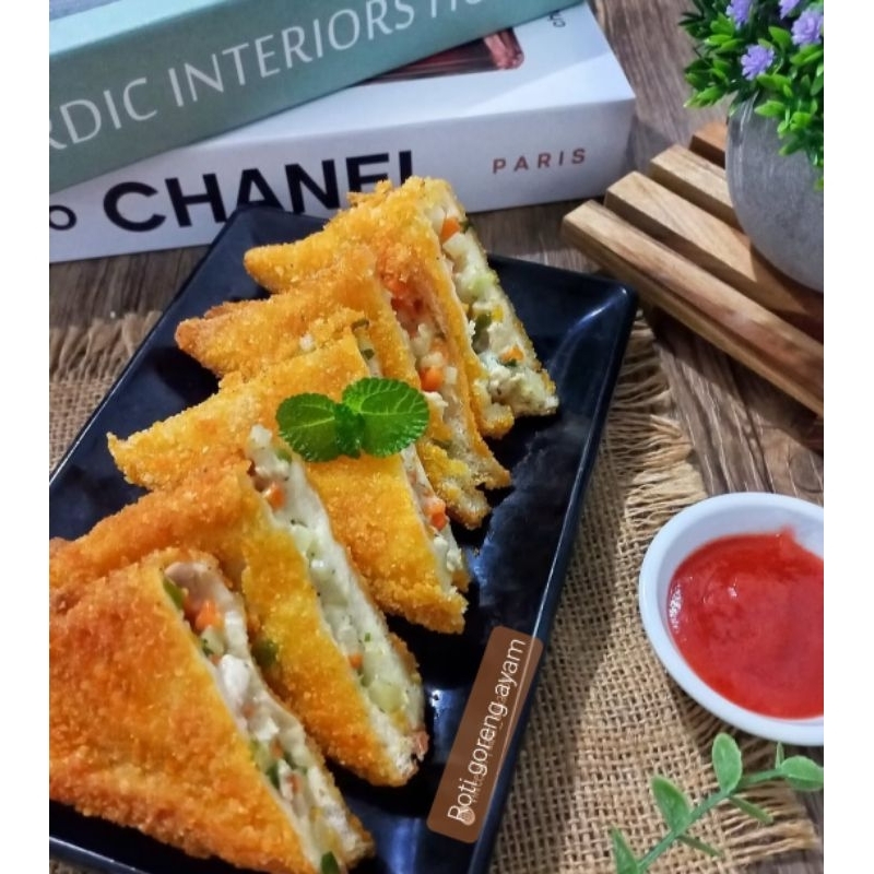 

Roti goreng isi ayam 5pcs besar (new recipe)