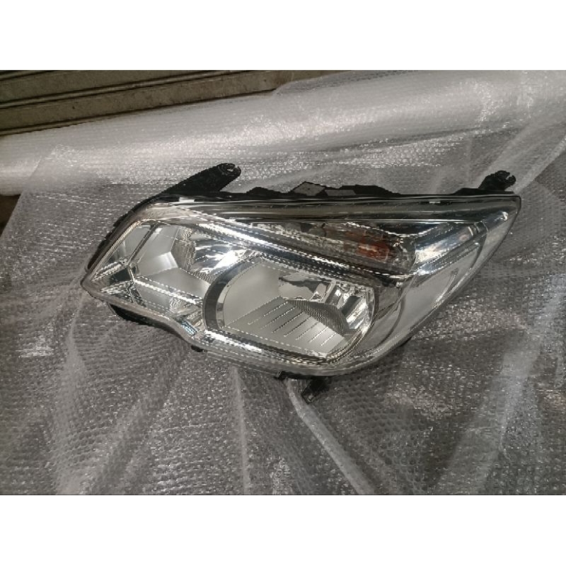 Headlamp Lampu depan Chevrolet Colorado thn 2012-2014