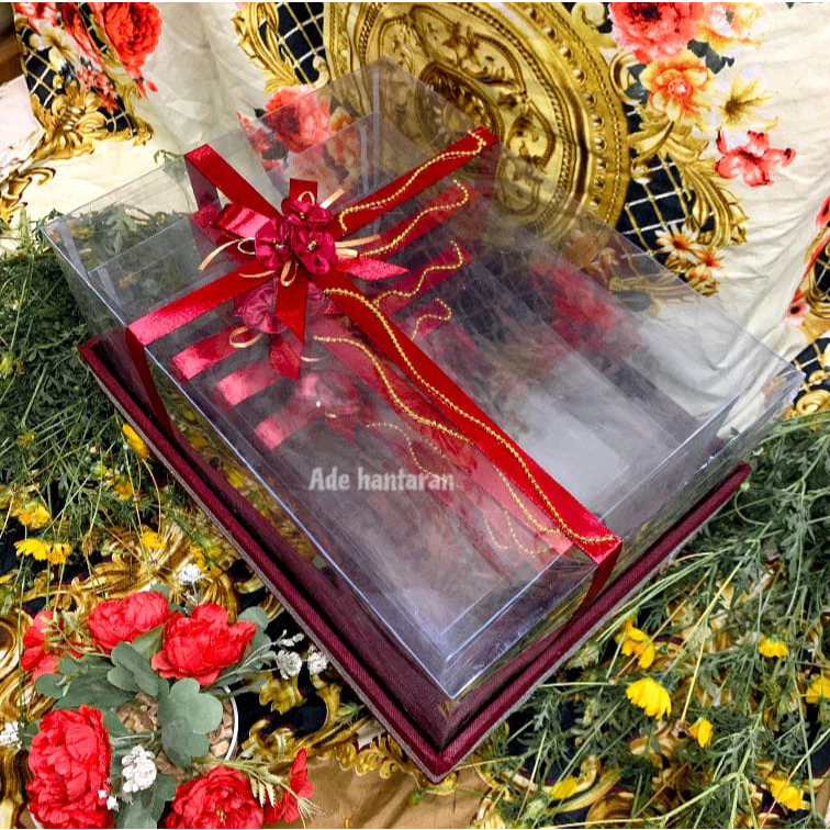 

Box Kotak Seserahan pernikahan 1 set Isi 4 Hantaran Pernikahan Mika Plus Bunga Hias/Seserahan Istimewa untuk Momen Spesial