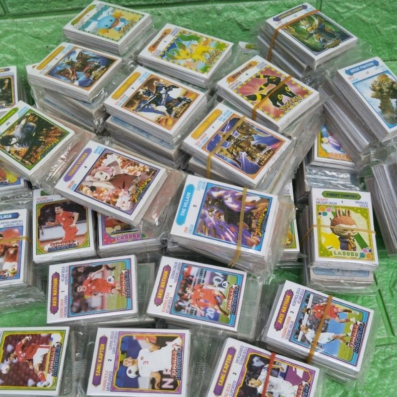 12 Sachet Mainan Kartu Kwartet Wartet Gambar Naruto DG  Bola TIMNAS LABUBU BRAINROT TUNG SAHUR OnePi