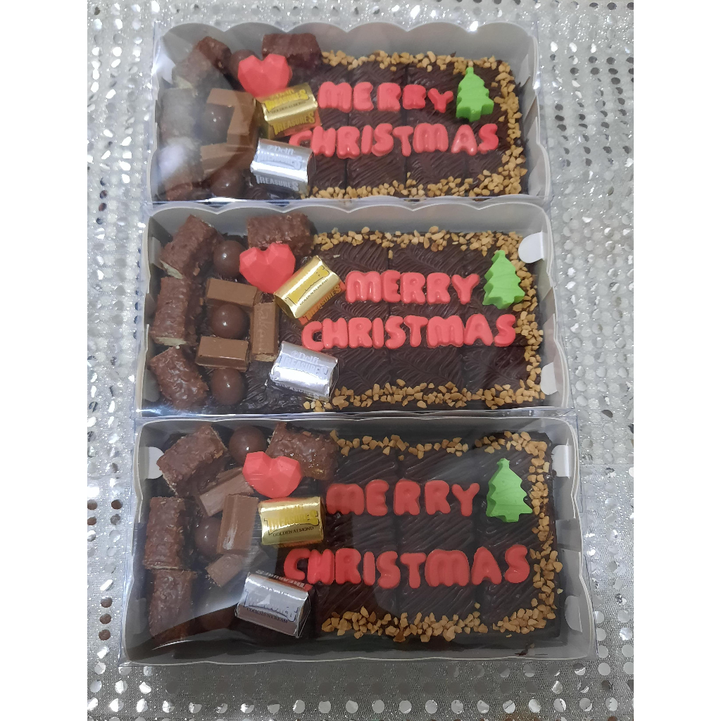 

.Christmas cake kue natal hampers natal brownies hias premium (ds bgr)