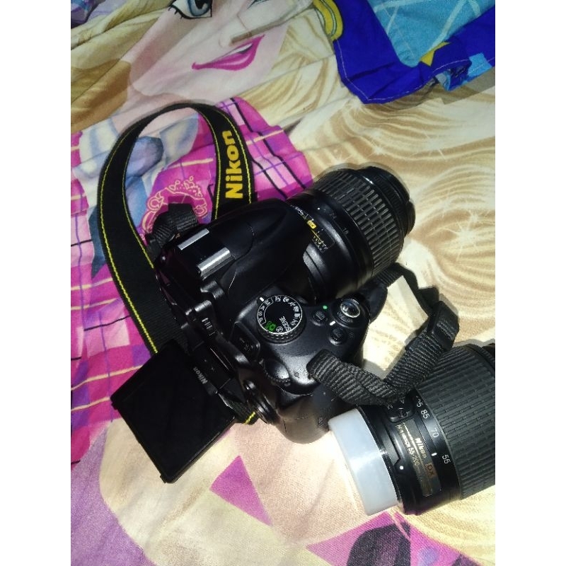 KAMERA NIKON D5000 + 2 LENSA SECOND SEPERTI BARU