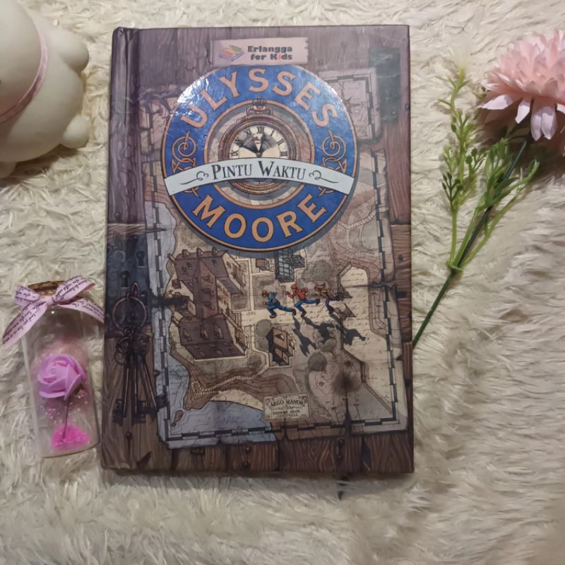 
BUKU BEKAS Pintu Waktu Oleh Ulysses Moore, HARD COVER, Novel Bahasa Indonesia, Preloved Second

