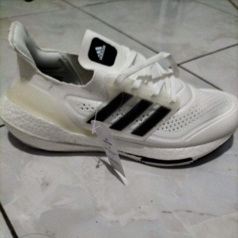 adidong ultraboost