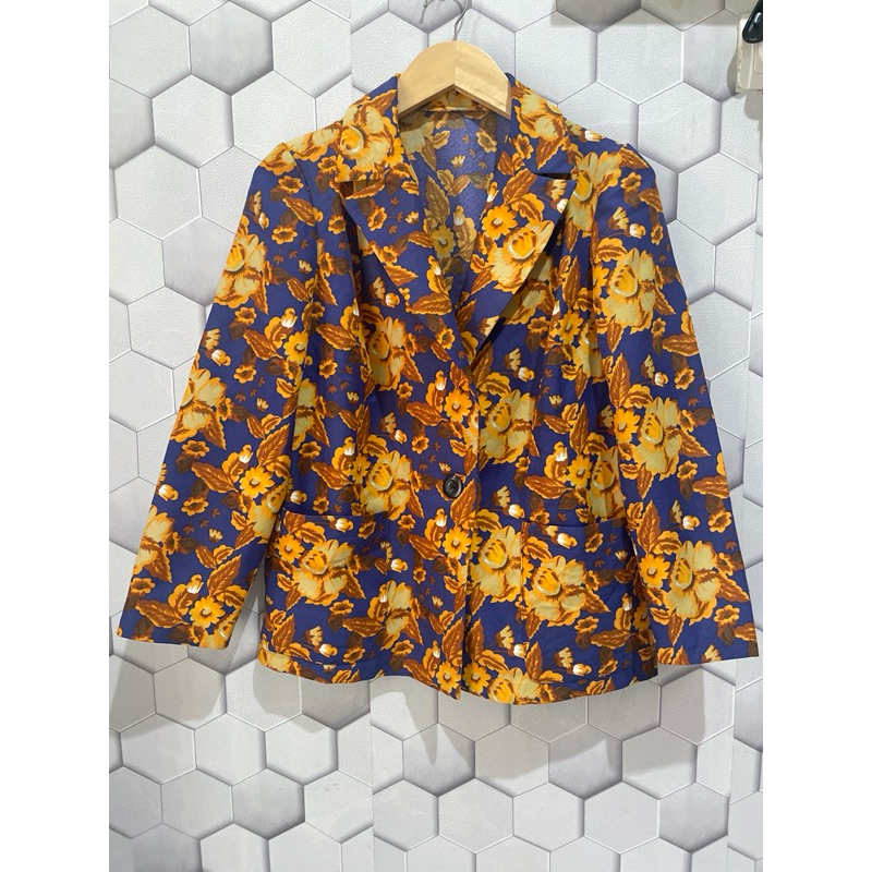 Preloved Blazer Wanita Motif Bunga
