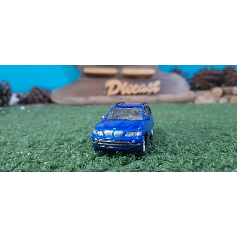 Diecast Miniatur BMW X5 skala 1:72