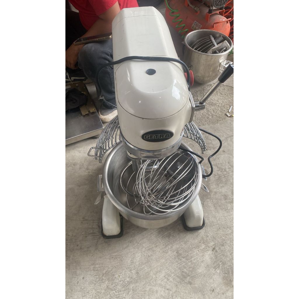 Getra B-15 Planetary Mixer 15 Liter / Mixer Roti & Kue Planetary 3 Mata Pisau (1) (2)