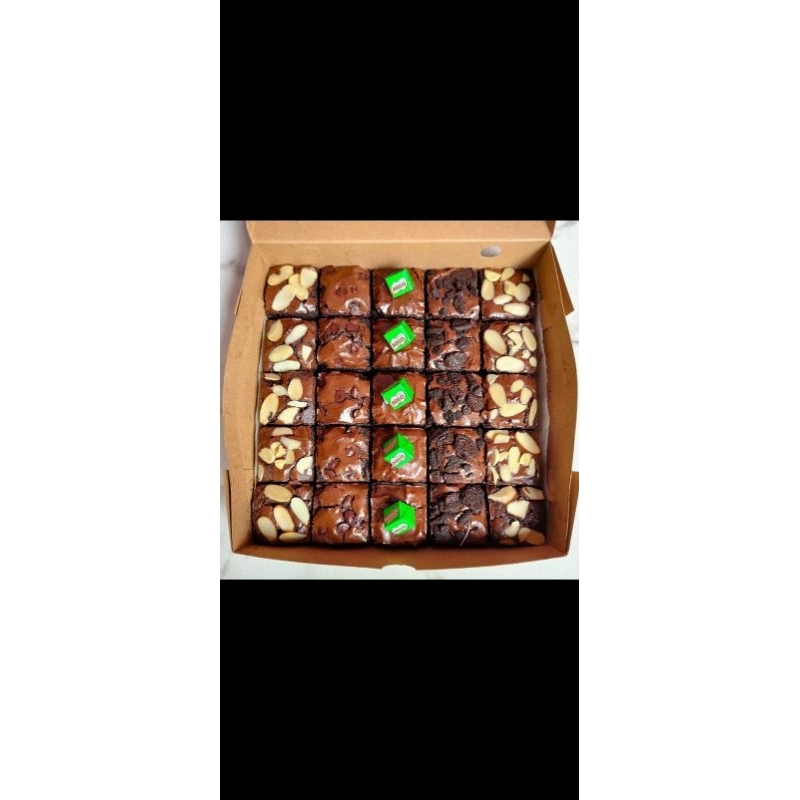 

Fudgy Brownies Panggang Dark Chocolate
