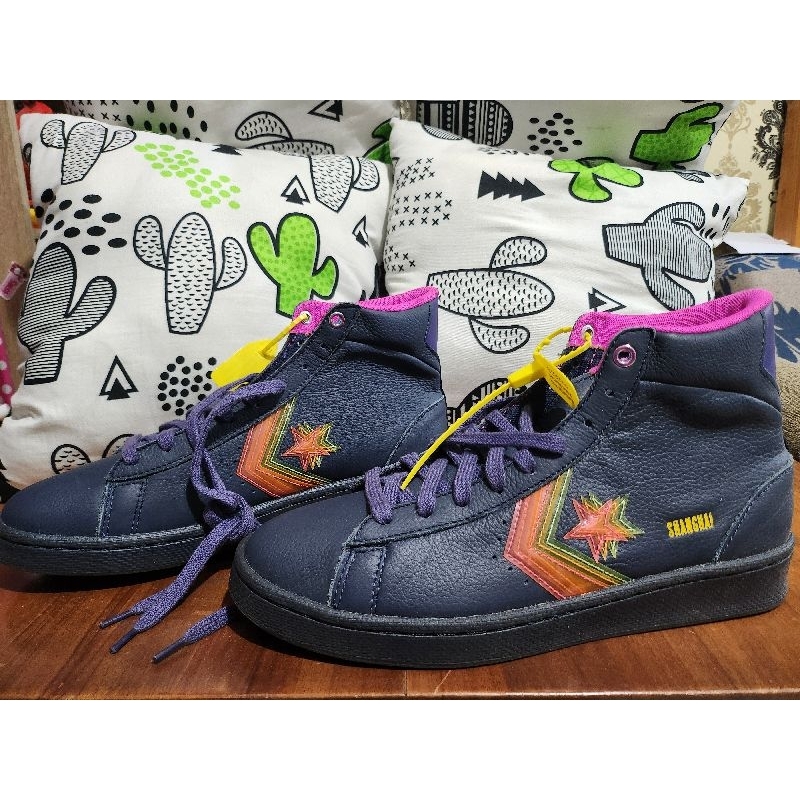 Sepatu converse pro leather heart of the city shanghai high obsidian size 42