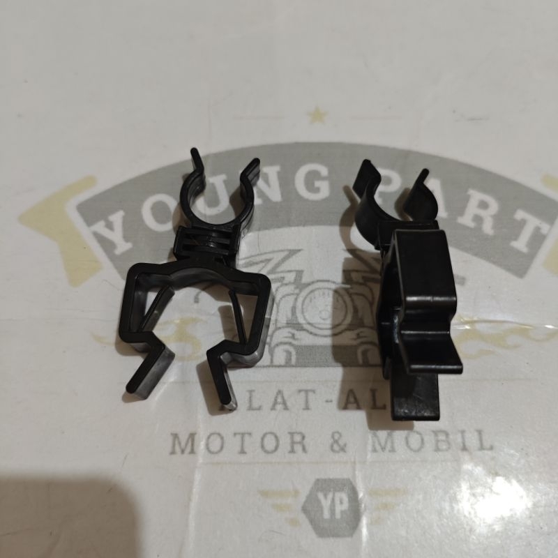 Plastik Klem Dobel Selang Kabel Body Pipa dll Diameter Lubang kecil 14 mm Mobil Universal Ori