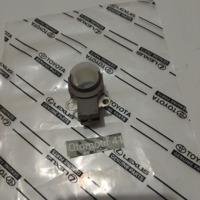 HOLDER CARBON BRUSH ALTERNATOR TOYOTA AVANZA XENIA VELOZ