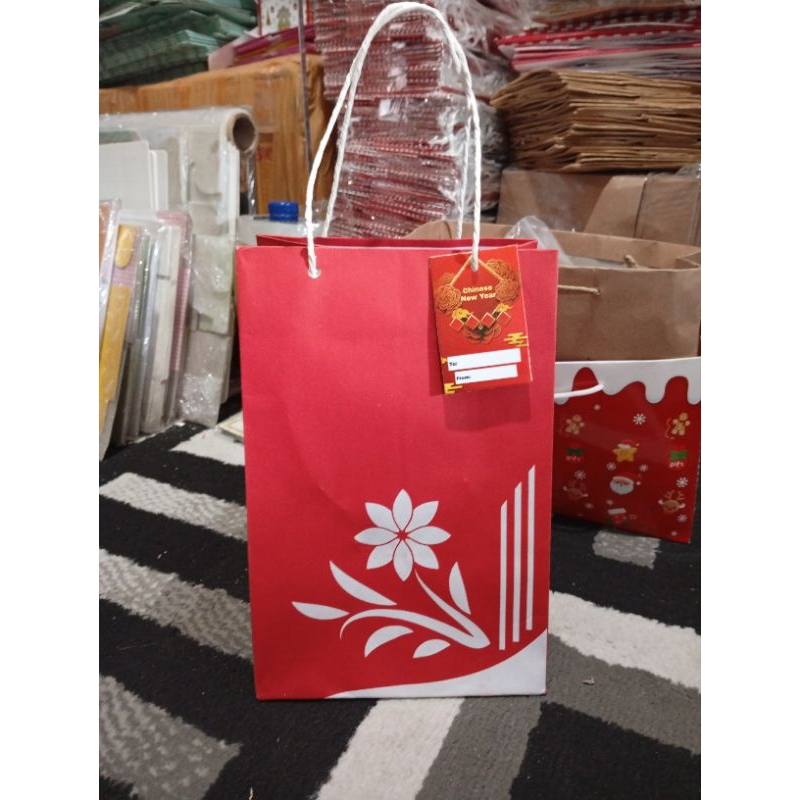 

Paperbag Red 16-16-25cm free hangtag imlek @10pcs