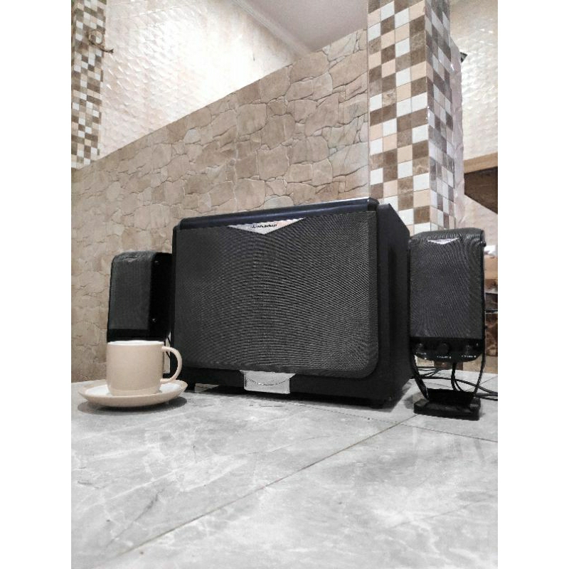 Speaker Simbadda CST9950N