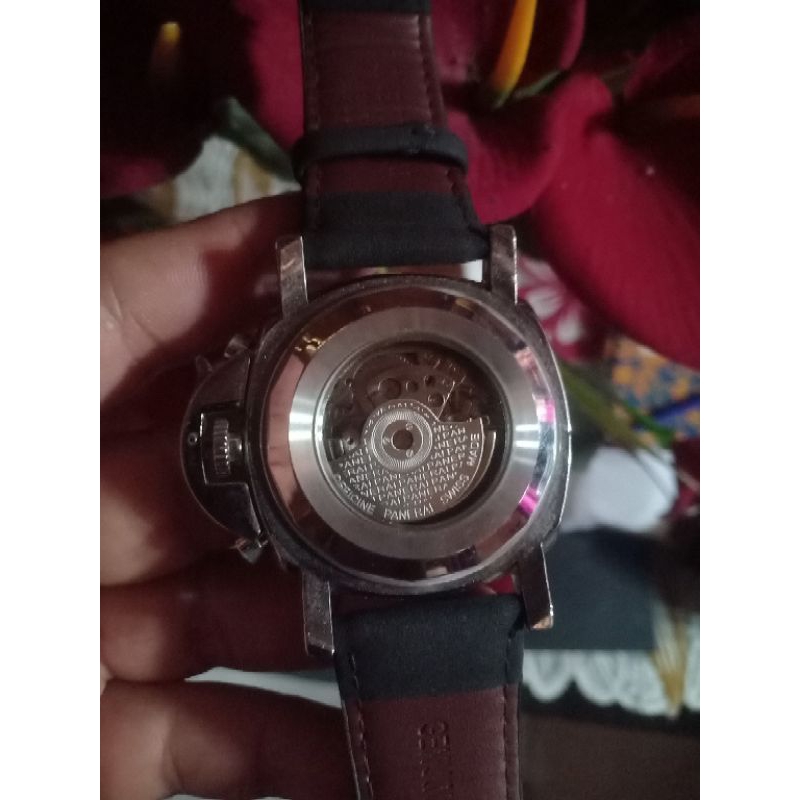 jam Luminor Panerai second