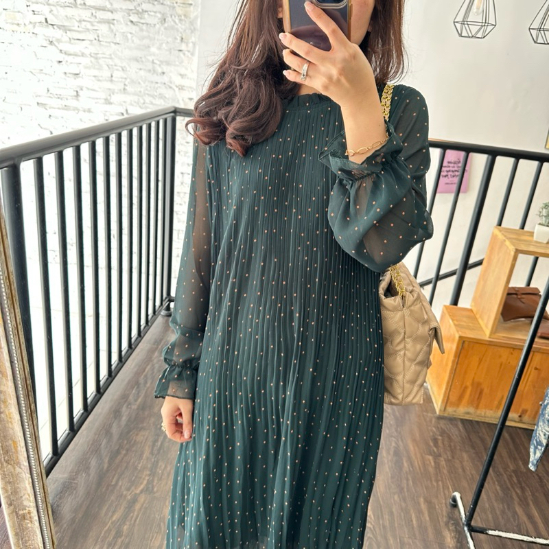 BB Light 464 Dress Pleated Import