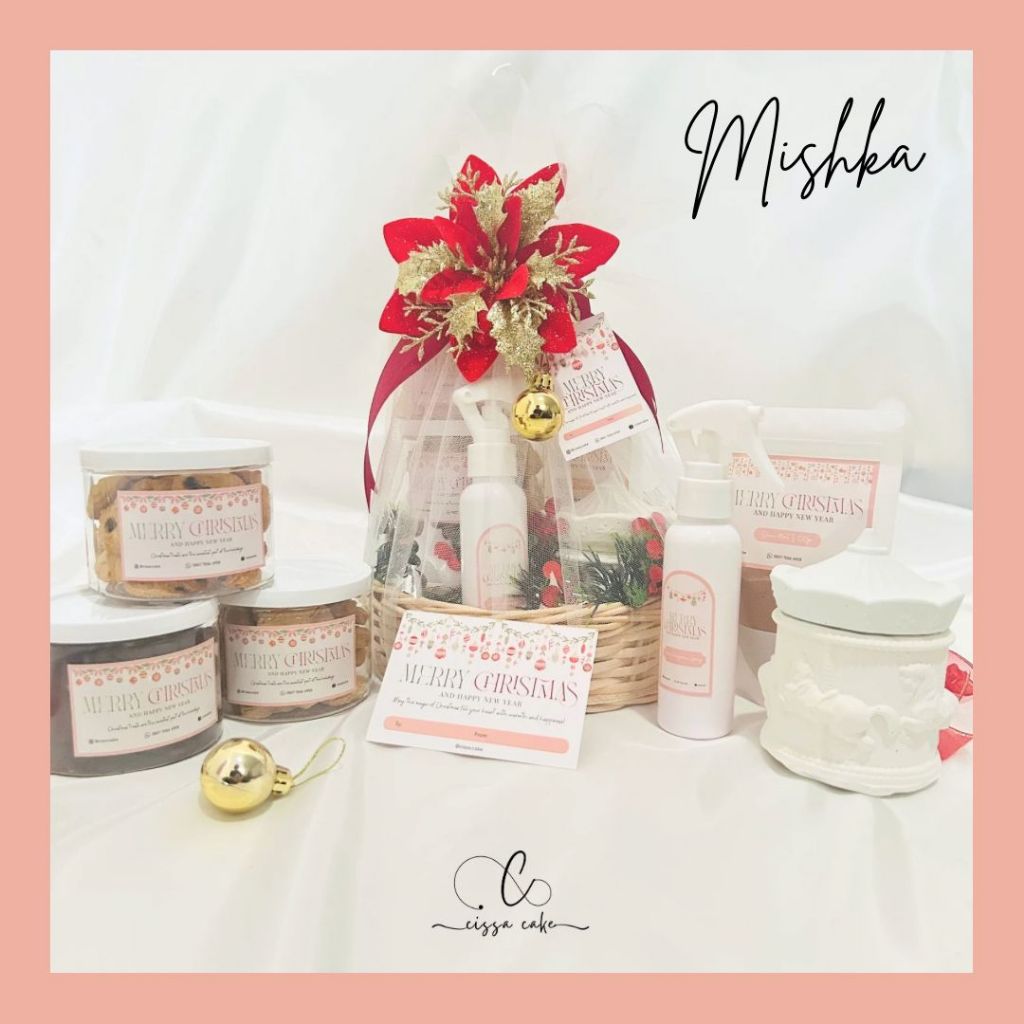 

Christmas Hampers Mishka / Hampers Natal / Hadiah Natal / Paket Natal / Kue Natal by Cissa Cake
