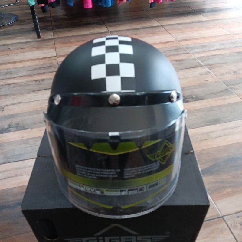 HELM GIGAS RETRO CLASIC