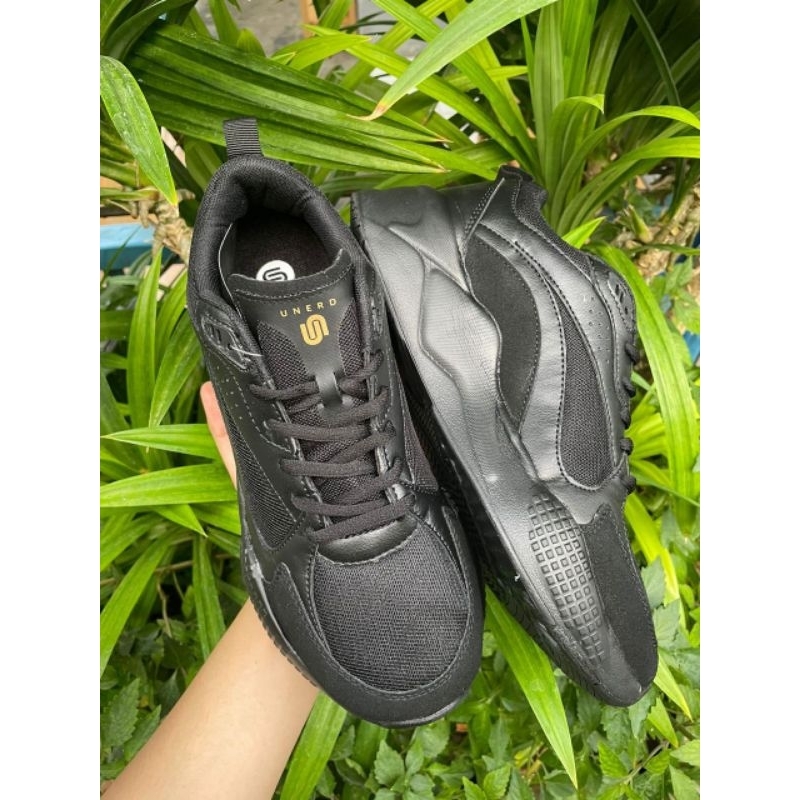 Sepatu Unerd Yukkuri tripple black