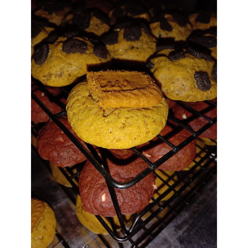 

Soft Cookies Medium Bites by serene.cookies (CEK DESKRIPSI SEBELUM CO)
