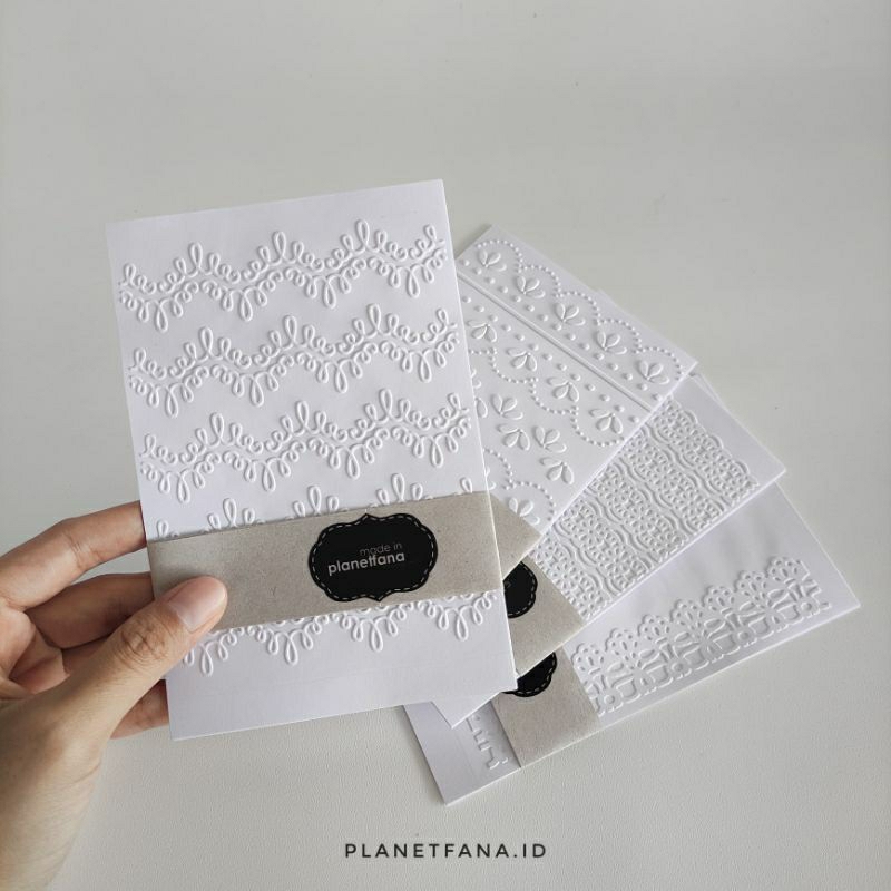 

planetfana • Kertas emboss motif renda