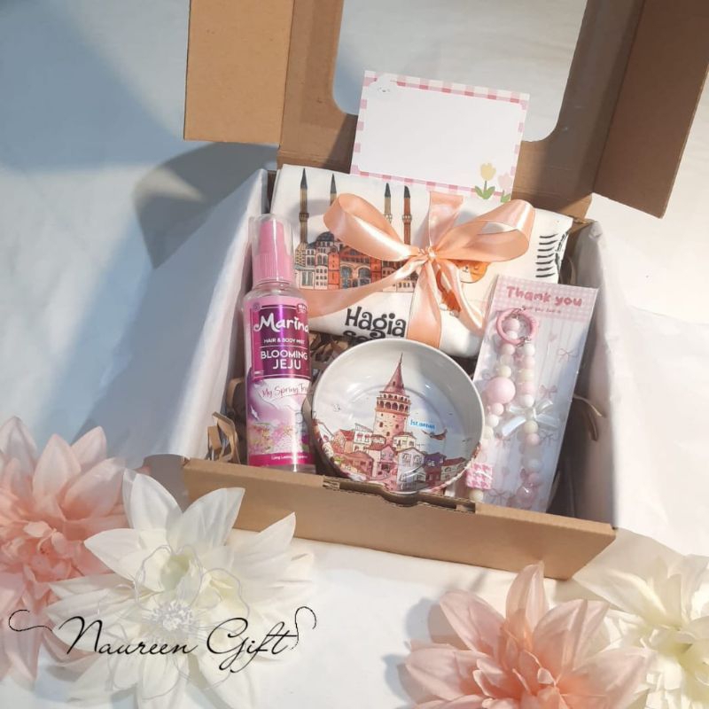 

NAUREENGIFT Hampers Box Turkiye Kado Ulang Tahun