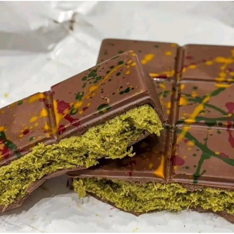 

(100% Asli）Halal Coklat Dubai Chocolate Bar Crispy Pistachio/Pistachio Kunafa Chocolate Dubai/ 100g Premium Belgium Chocolate 0 aditif/0 asam lemak trans/Coklat Dubai Pistachio Kunafa/Coklat Dubai Pistachio Coklat isi