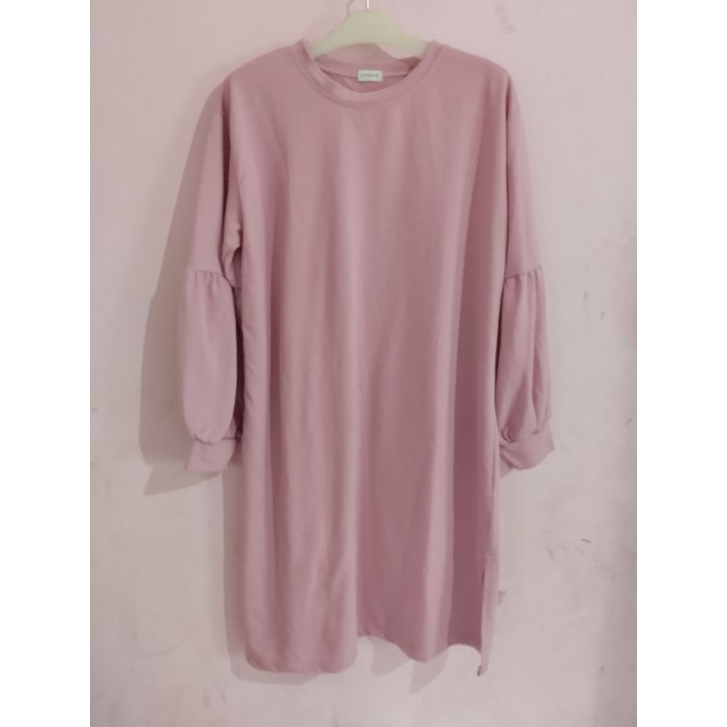 SWEATER TUNIK LOVISH.ID PREELOVED  masih mulus
