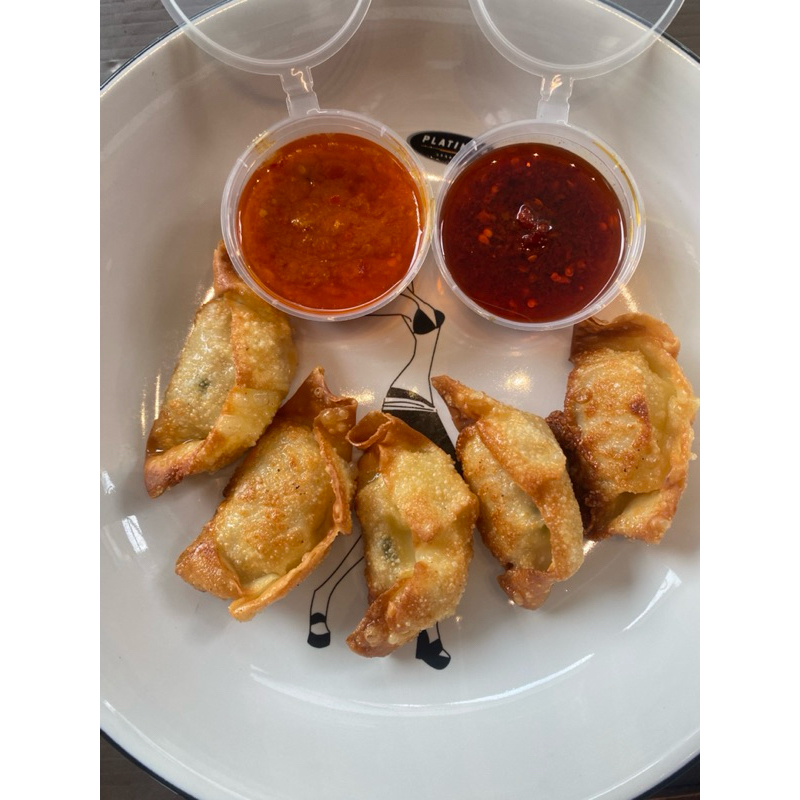 

TOMOZA Wonton mozarella melted Frozen Food dapat 2 (saos pedes & Chili oil)