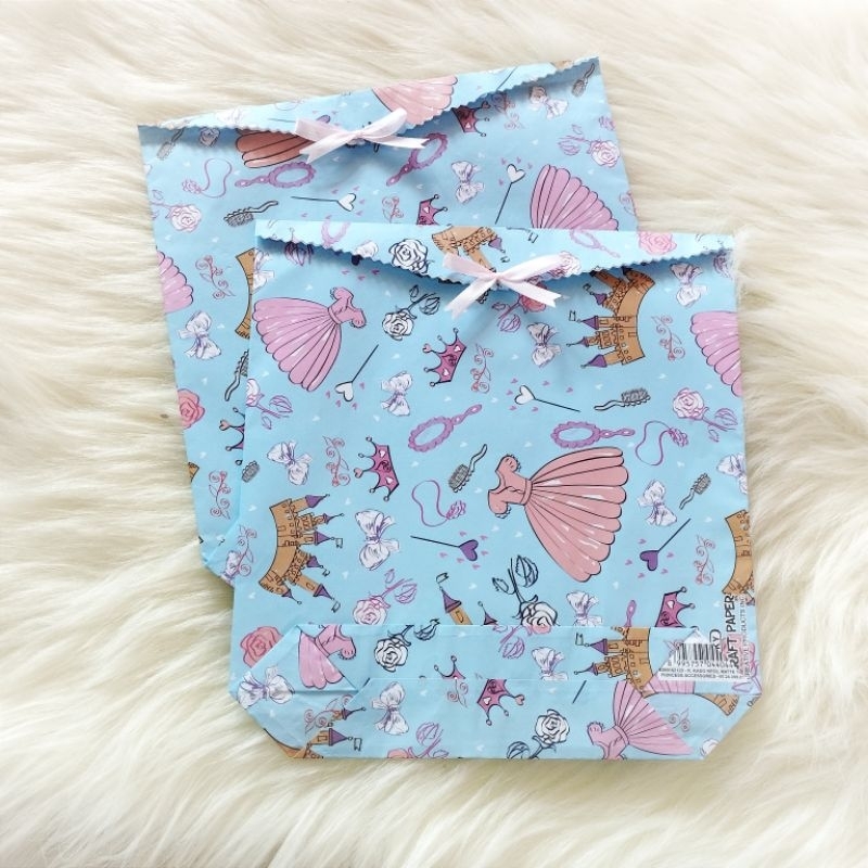 

Kantong Kado Instan / Bungkus Kado Lucu