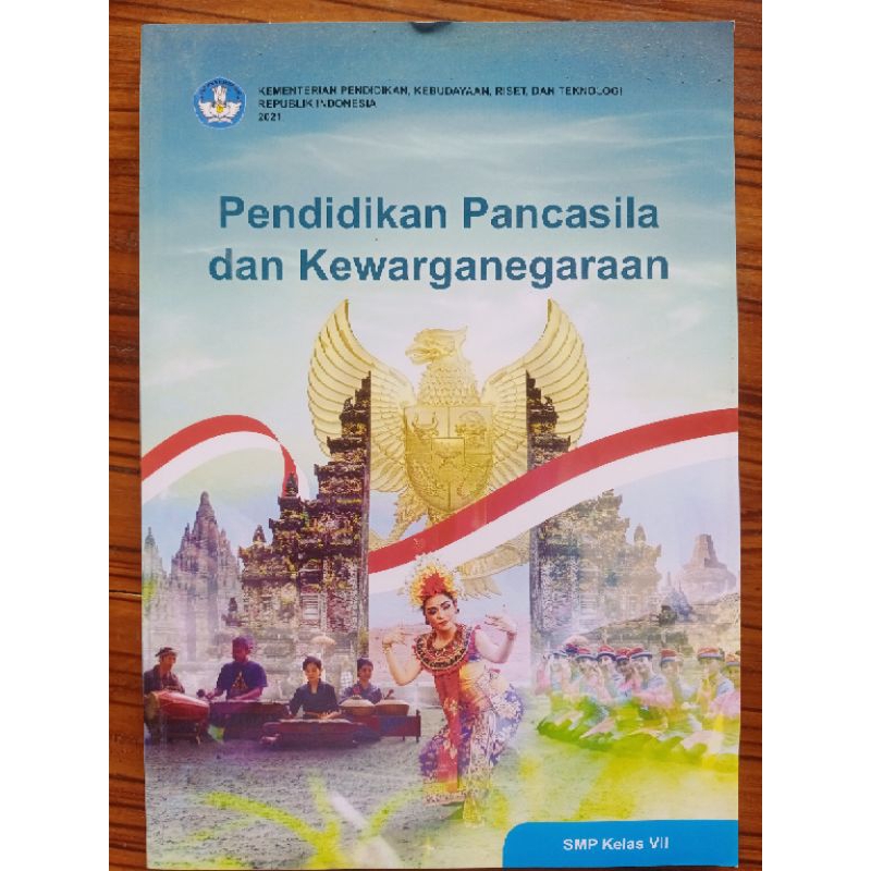 

Buku pendidikan pancasila utk siswa kls 7 smp / mts