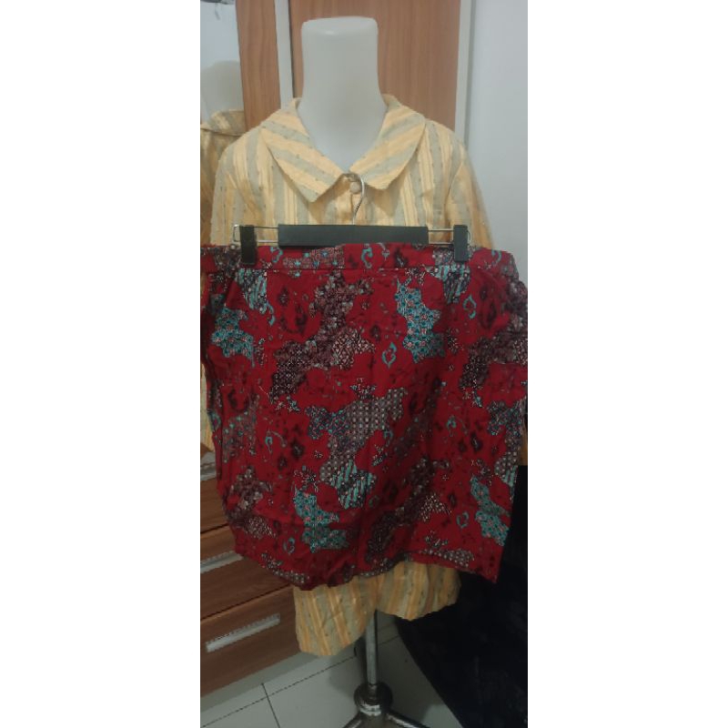pl Midi Rok bahan katun motif batik merah Cantik super Jumbo