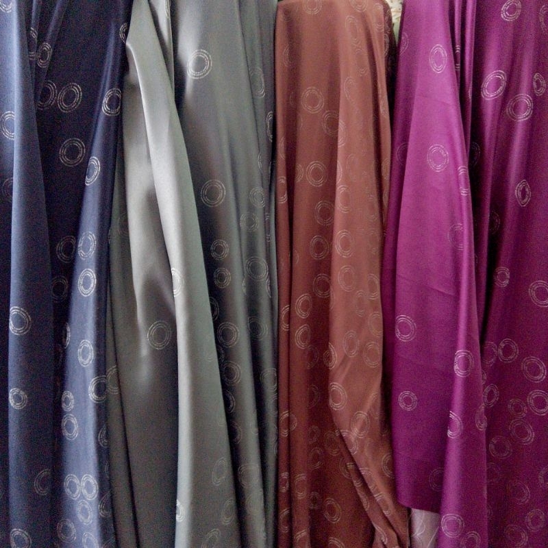 kain maxmara luxury silk motif - kain silk motif - kain silk meteran - kain silk maxmara - apt