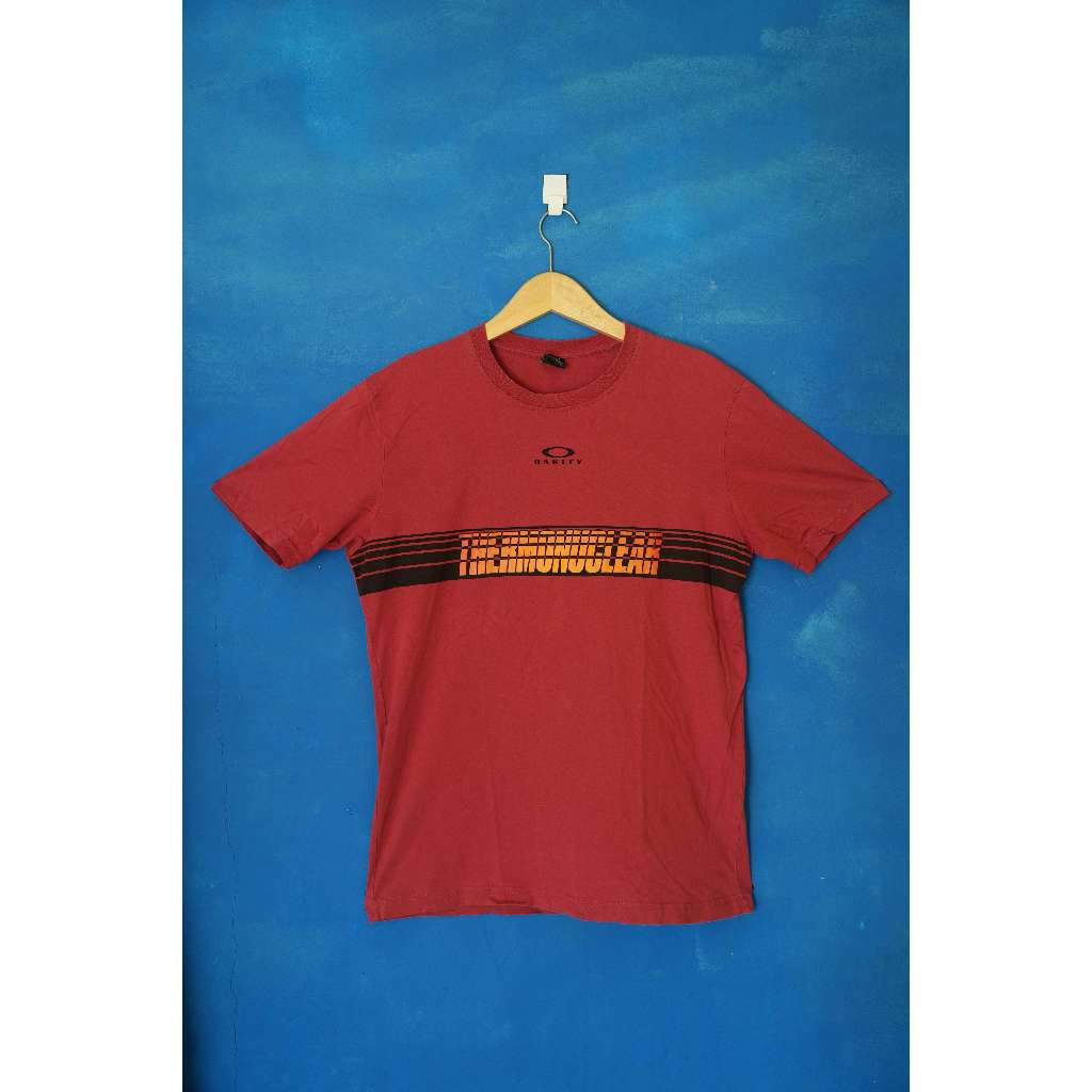 Oakley  T-shirt