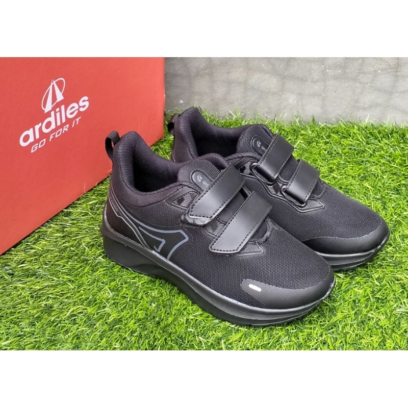 Sepatu Sekolah Anak ARDILES Full Hitam - Hitam Putih