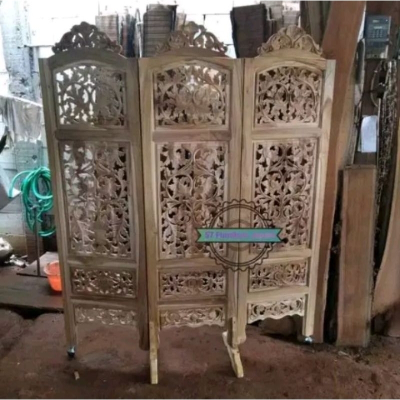 Custom sketsel pembatas ruangan ukir kayu jati mentahan