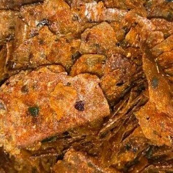 

Keripik kaca daun jeruk By @__jajan.yukk