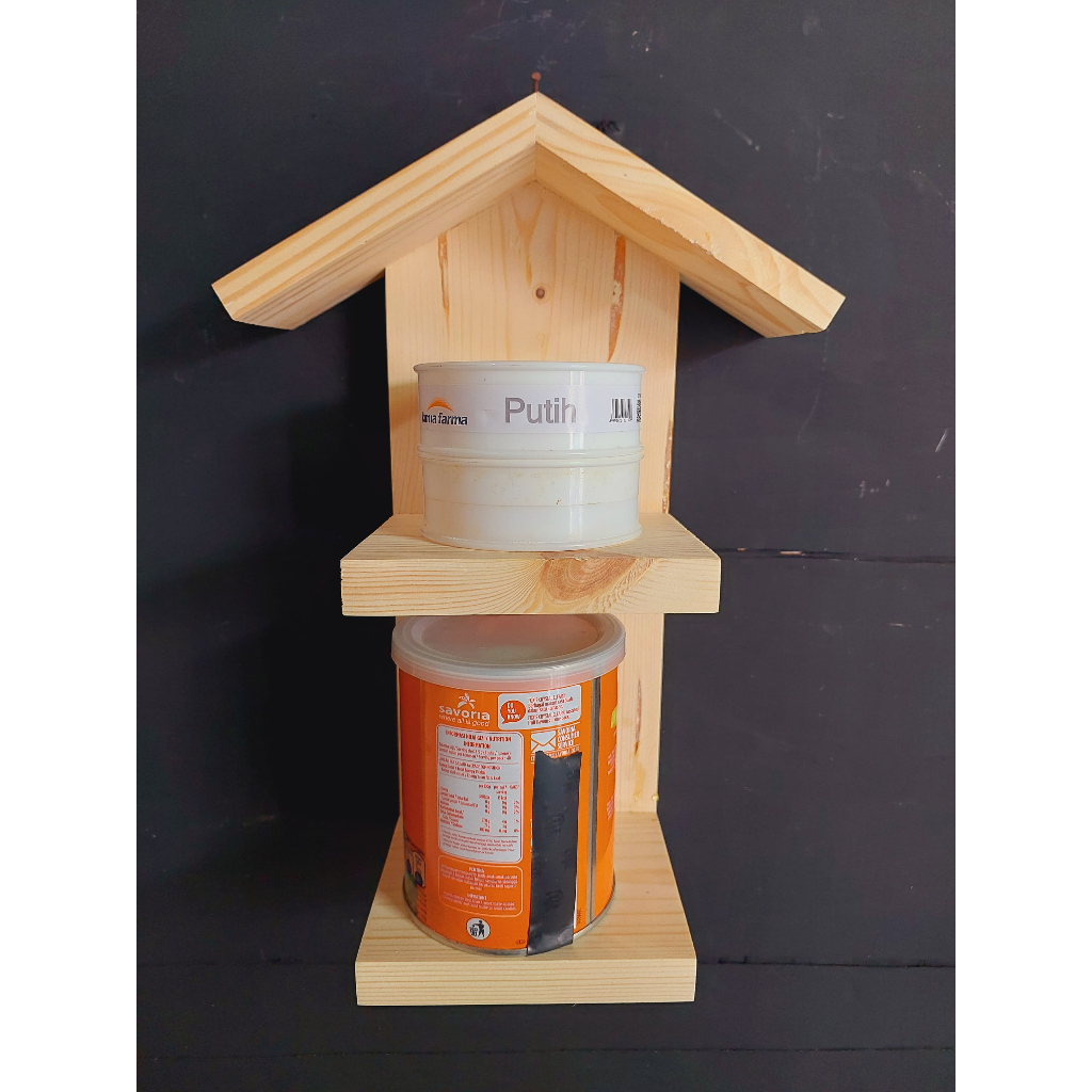 Rak Gantungan Aksesoris Model Rumah Tempat Naruh Perabot