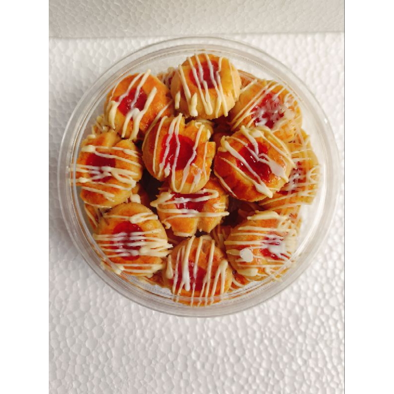 

kue kering strawberry cheese