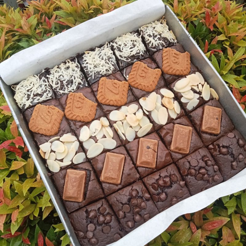 

Gluten Free Fudgy Brownies 20x20