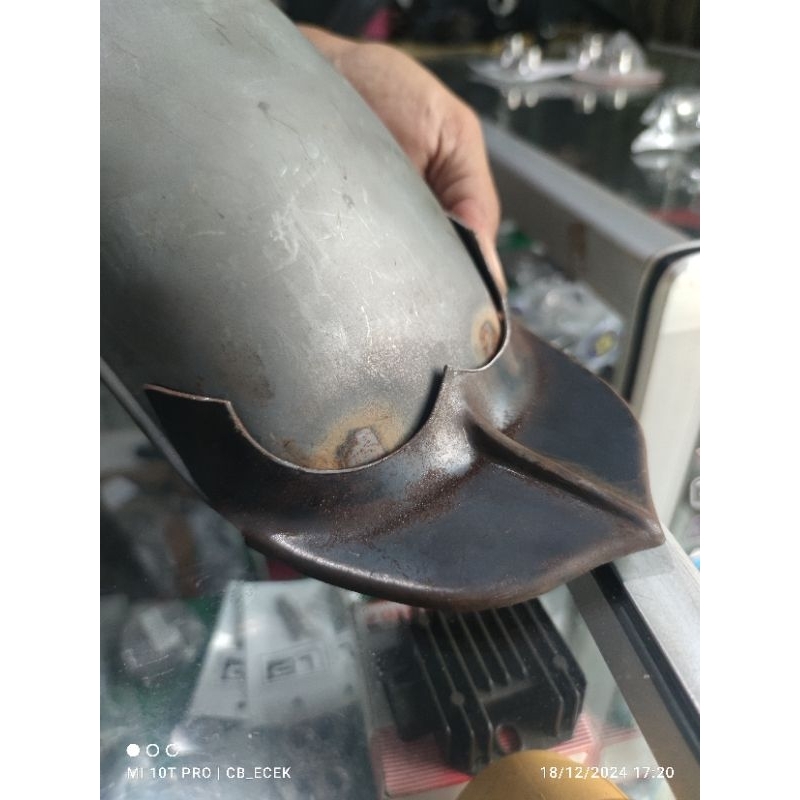 kepet slebor belakang cb 125 cb100 kepetan slebor talang air cb125 cb 100