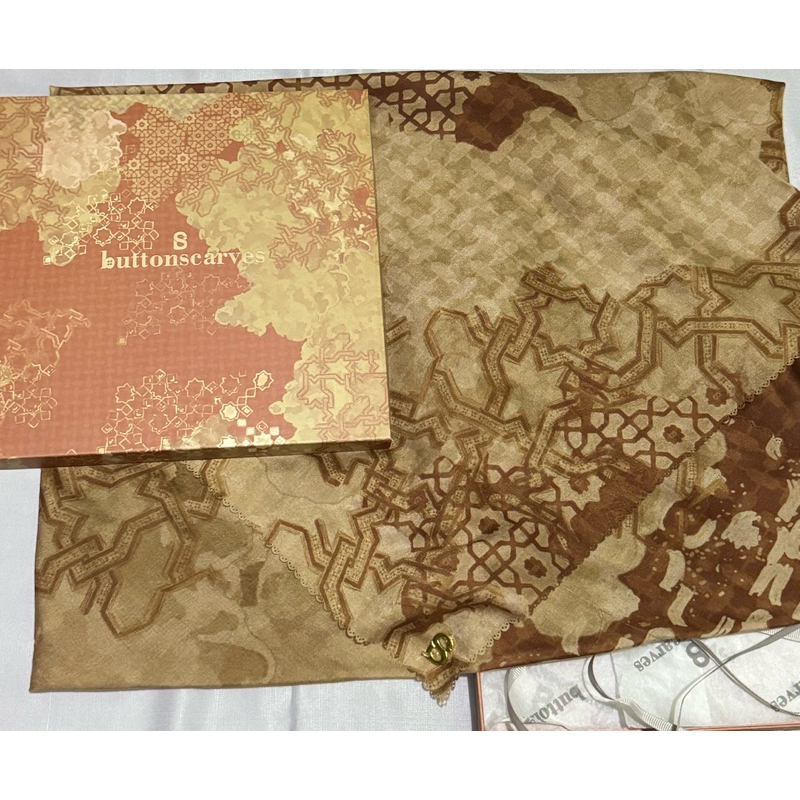 Preloved BS Scarf Buttonscarves Haramain Amber | Hanya DP sisa TF