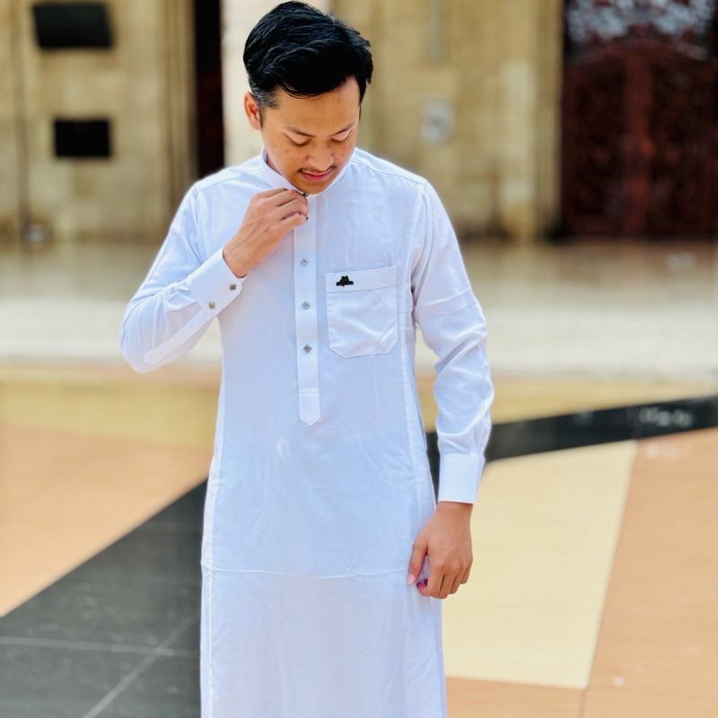 Al Fadhil SAUDI ADNAN Gamis Jubah Pria Dewasa Lengan Panjang