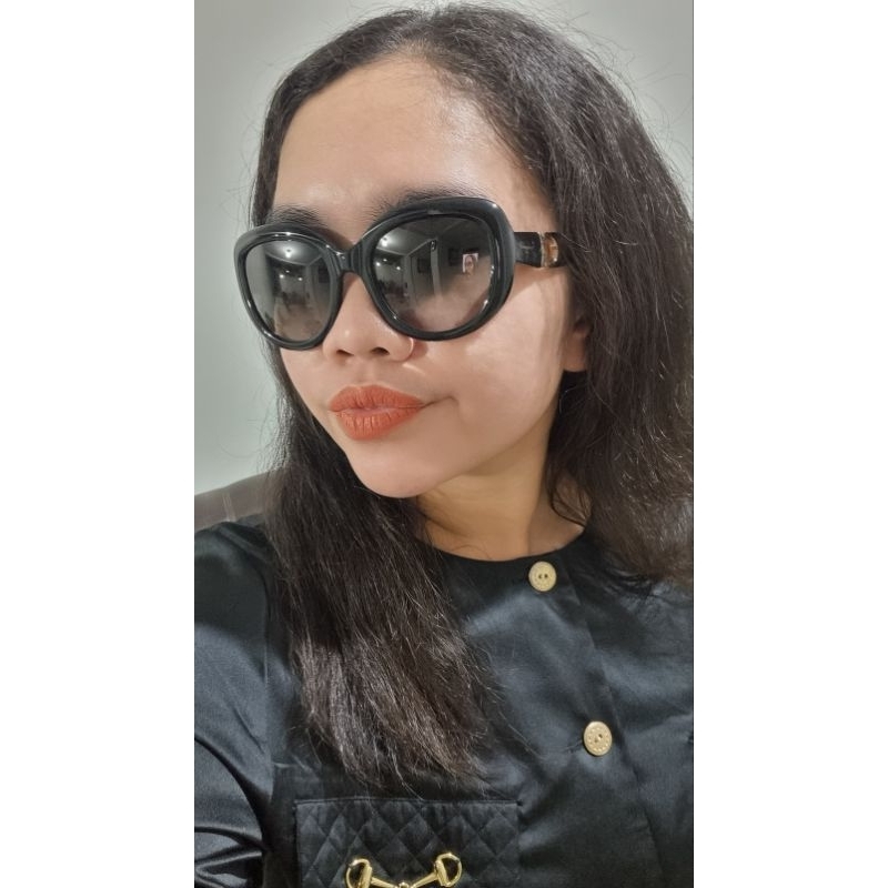 Kacamata hitam salvatore ferragamo original pemakaian