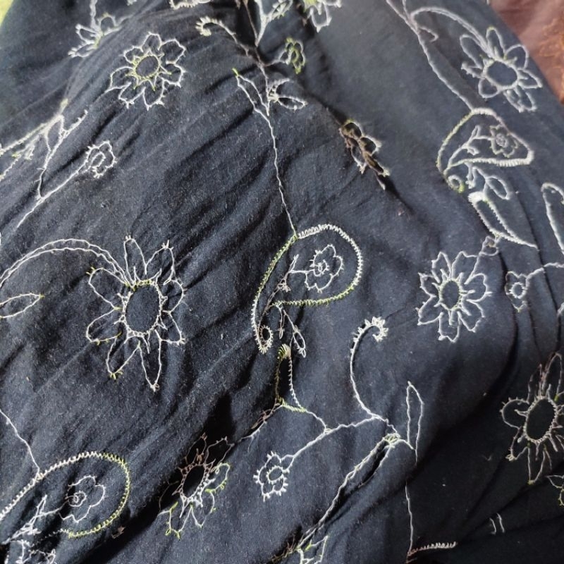 kain katun bordir dasar hitam - kain katun bordir - bahan katun premium - kain border - kain bahan c