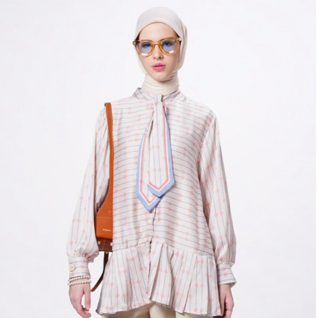 Preloved Good Condition Aleza Label Ivy Top size s