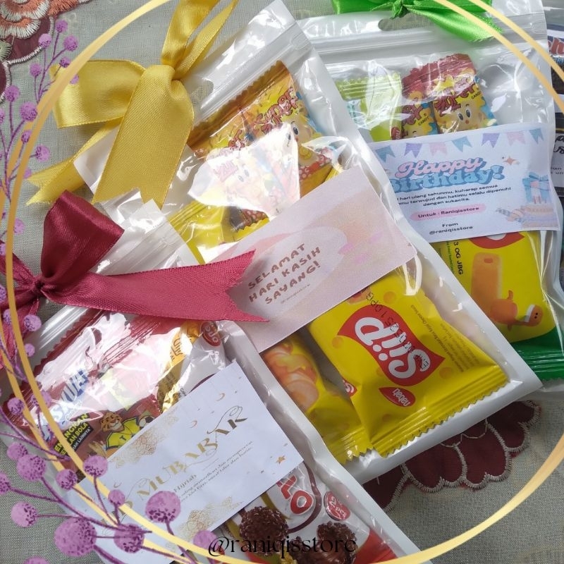 

Raniqisstore - (Ready Stock) (Tanpa Minimal Order) Mini Gift Snack Murah Birthday/ Graduation/ Sempro/ Wedding