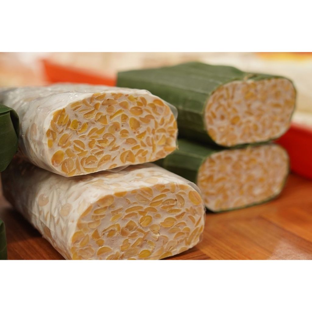 

TEMPE DAUN PISAN / TEMPE PLASTIK